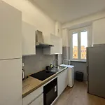 Urban Retreat Steps From The Metro