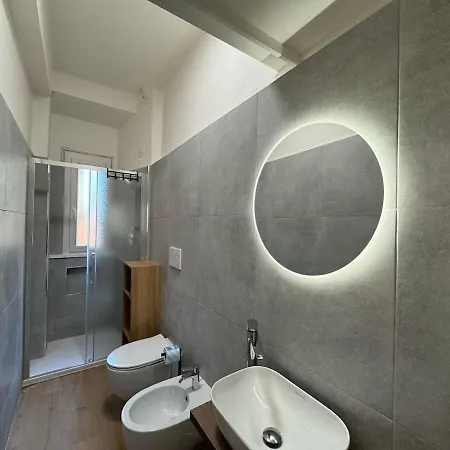 Urban Retreat Steps From The Metro Lejlighed